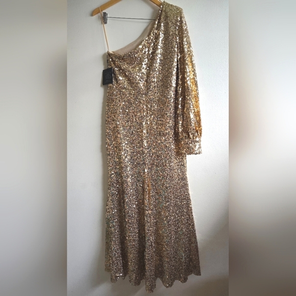 NWT!! IEENA- Mac Duggal,Sequined One Shoulder Bishop Sleeve Trumpet Gown, Gold - Picture 7 of 14